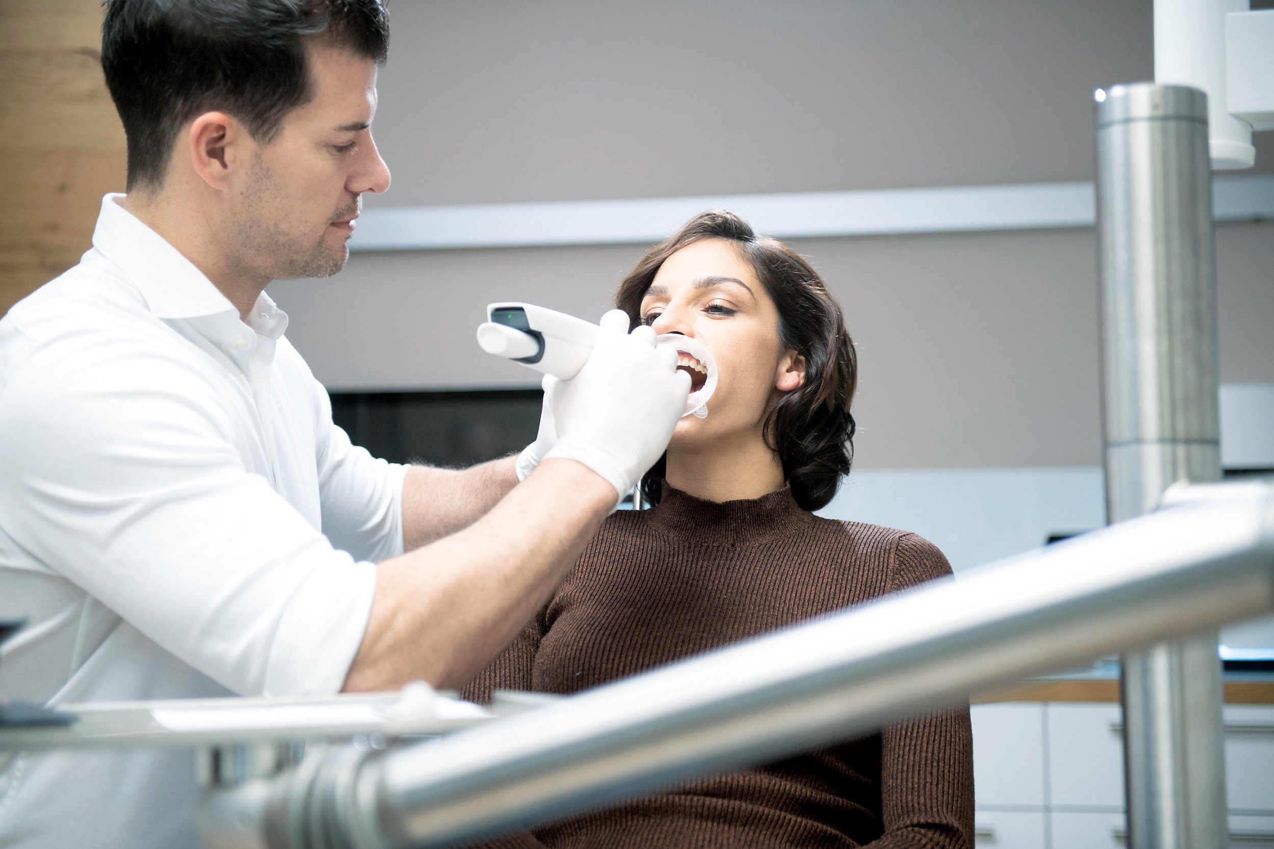 PrograScan One+ optimizes comfort for both dentists and patients.